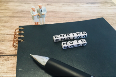 エンディングノートとは？書き方や法的な効力など、エンディングノートのあれこれを解説